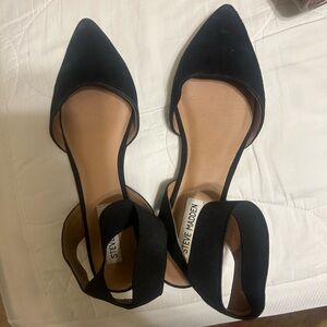 Black Steve Madden Strappy Flats